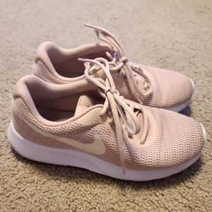 Women's 8, Muted Pink Nike Sneakers